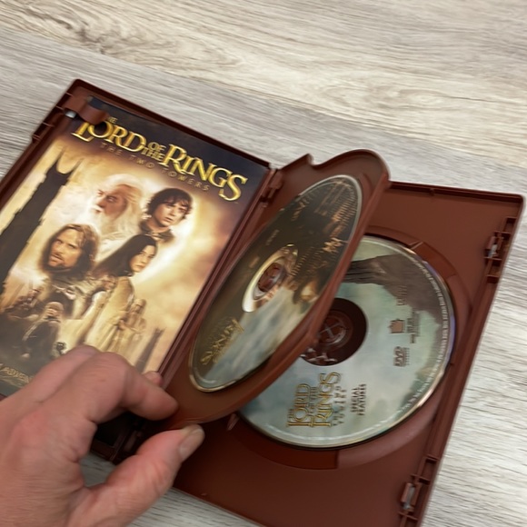 Lord of the Rings: The Two Towers DVD Movie 2002 2h 59m Fantasy, Adventure PG-13 - Picture 4 of 6